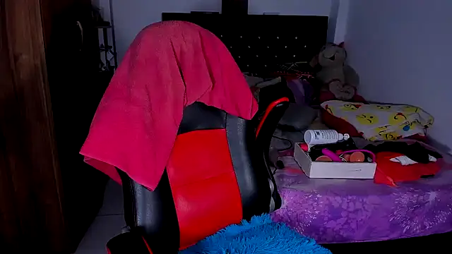 kerlysmith 24 online show from 17, 2, 2025