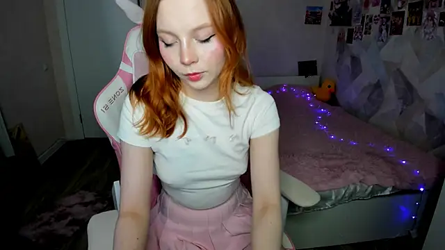 Snapshot of Passionate_Angels chatting on 11, 11, 2025 Passionate Angels online show from 11, 11, 2025