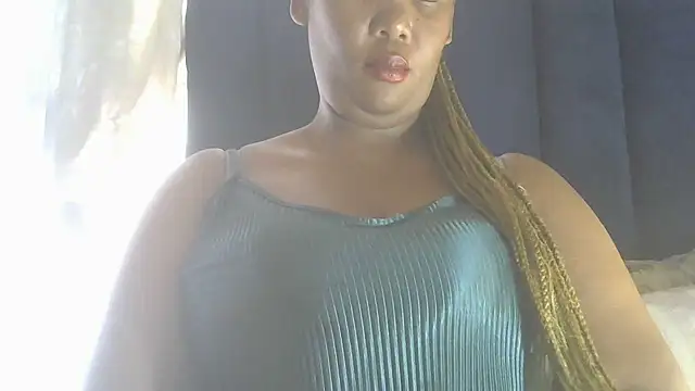 Snapshot of NippleMilkXx chatting on 12, 9, 2025 NippleMilkXx online show from 12, 9, 2025