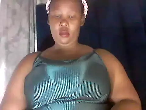 Snapshot of NippleMilkXx chatting on 4, 11, 2025 NippleMilkXx online show from 4, 11, 2025