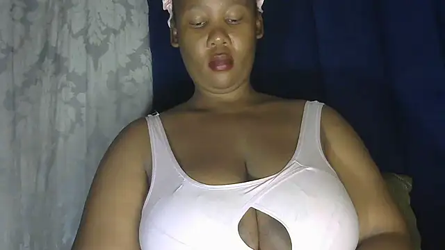 Snapshot of NippleMilkXx chatting on 6, 11, 2025 NippleMilkXx online show from 6, 11, 2025