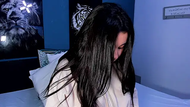 Liana Bernocchi online show from 10, 2, 2025