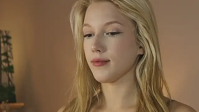 AliceLebel online show from 11, 9, 2025