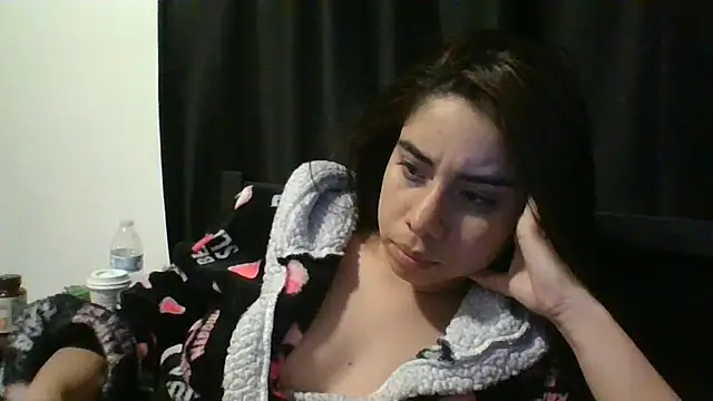 Snapshot of catrinasexy19 chatting on 10, 3, 2025 catrinasexy19 online show from 10, 3, 2025