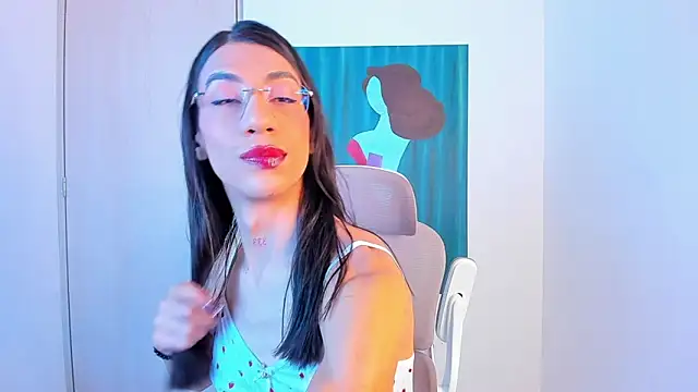 sofiaa grey  online show from 11, 5, 2026