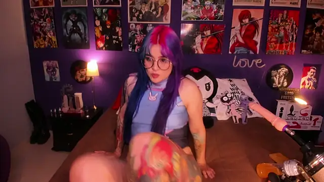 Snapshot of anne_cross chatting on 6, 1, 2025 anne cross online show from 6, 1, 2025