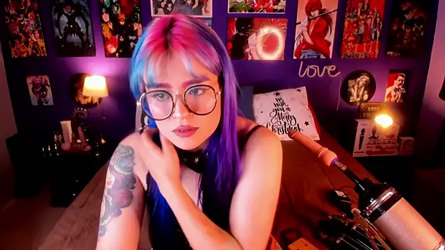 Snapshot of anne_cross chatting on 18, 1, 2025 anne cross online show from 18, 1, 2025