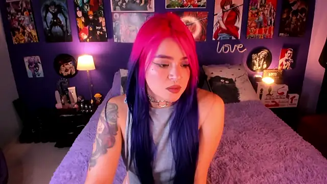 Snapshot of anne_cross chatting on 30, 9, 2025 anne cross online show from 30, 9, 2025