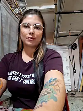 Juliietha servas online show from 16, 1, 2025