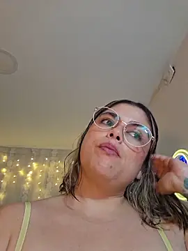 Juliietha servas online show from 15, 3, 2026