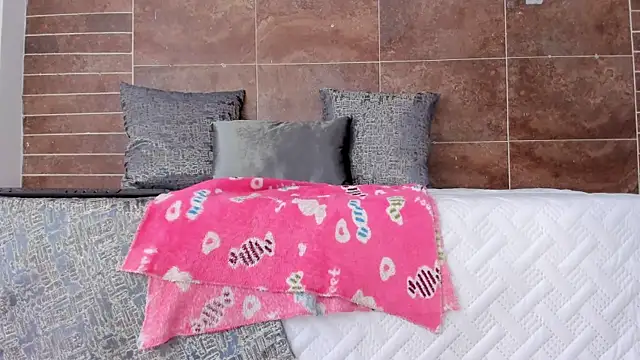 emily hunter12 online show from 3, 11, 2025