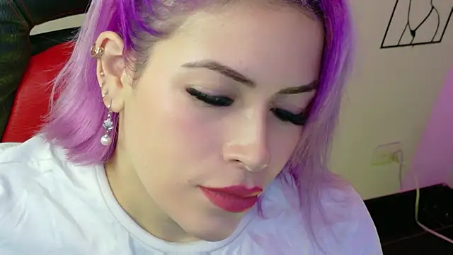 Natalia Montoya online show from 4, 6, 2026