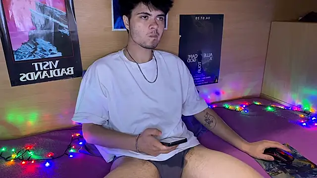 Snapshot of mystrauud chatting on 13, 10, 2025 mystrauud online show from 13, 10, 2025