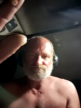 Snapshot of FloppyPickle4u chatting on 15, 2, 2026 FloppyPickle4u online show from 15, 2, 2026