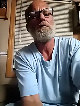 Snapshot of FloppyPickle4u chatting on 24, 2, 2026 FloppyPickle4u online show from 24, 2, 2026