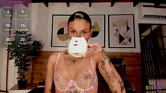 LunaRuso online show from 17, 9, 2025