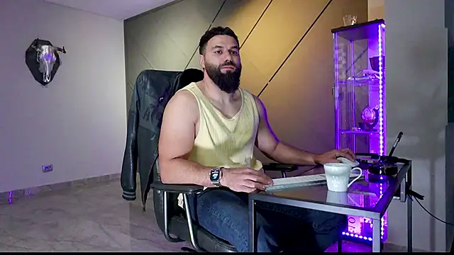 mattmasterss online show from 10, 3, 2025