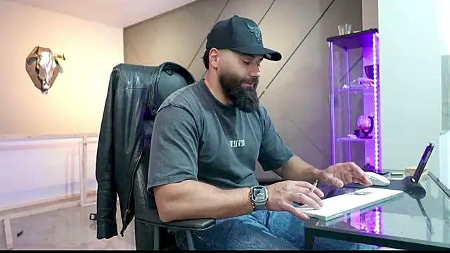 mattmasterss online show from 22, 3, 2025