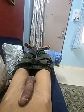 Snapshot of Yours1311 chatting on 18, 1, 2026 Yours1311 online show from 18, 1, 2026