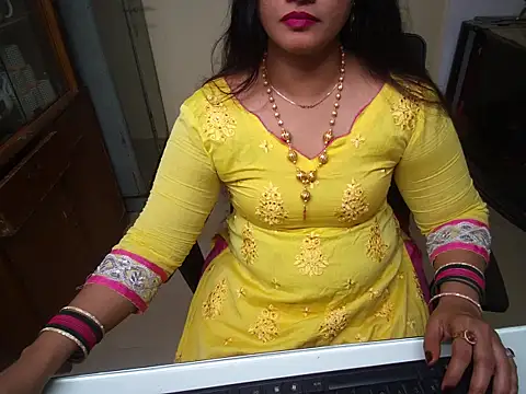 Snapshot of Arushisingh8888 chatting on 10, 9, 2025 Arushisingh8888 online show from 10, 9, 2025