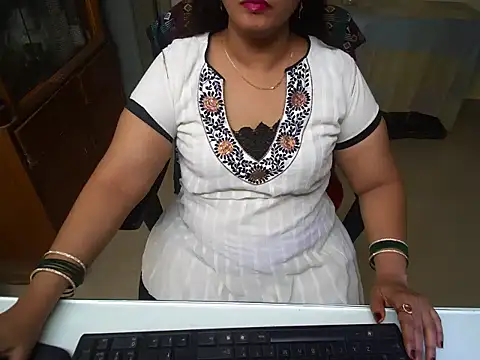 Snapshot of Arushisingh8888 chatting on 15, 9, 2025 Arushisingh8888 online show from 15, 9, 2025