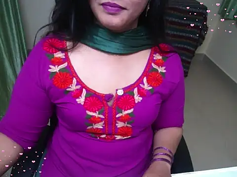 Snapshot of Arushisingh8888 chatting on 25, 10, 2025 Arushisingh8888 online show from 25, 10, 2025