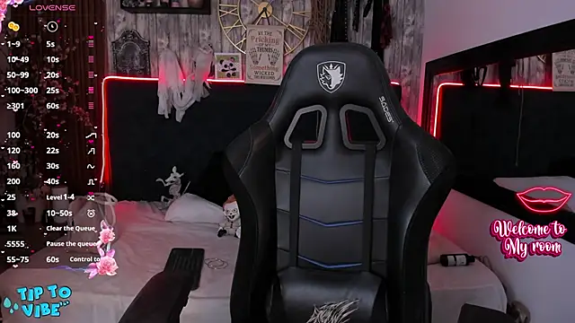 Neko Misaki online show from 5, 2, 2025