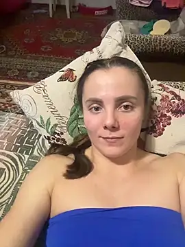 Snapshot of AlisaKissss chatting on 19, 12, 2025 AlisaKissss online show from 19, 12, 2025