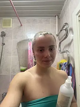 Snapshot of AlisaKissss chatting on 1, 2, 2026 AlisaKissss online show from 1, 2, 2026