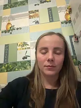 Snapshot of AlisaKissss chatting on 4, 4, 2026 AlisaKissss online show from 4, 4, 2026