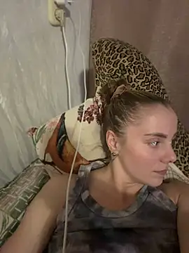 Snapshot of AlisaKissss chatting on 10, 4, 2026 AlisaKissss online show from 10, 4, 2026