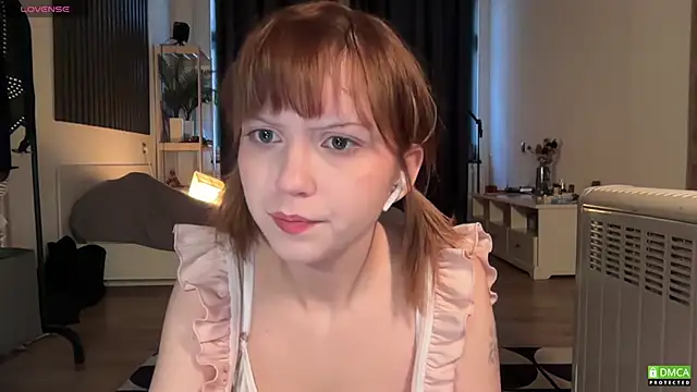 Snapshot of electric_babe chatting on 25, 11, 2025 electric babe online show from 25, 11, 2025