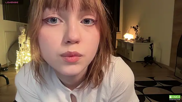 Snapshot of electric_babe chatting on 21, 12, 2025 electric babe online show from 21, 12, 2025