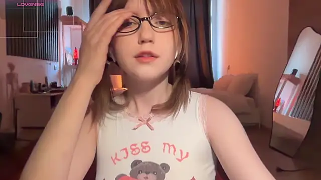 Snapshot of electric_babe chatting on 7, 5, 2026 electric babe online show from 7, 5, 2026