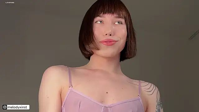 Snapshot of melodyxlove chatting on 18, 12, 2025 melodyxlove online show from 18, 12, 2025