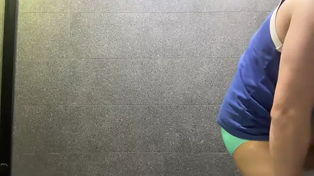 Snapshot of taka32204 chatting on 14, 12, 2025 taka32204 online show from 14, 12, 2025