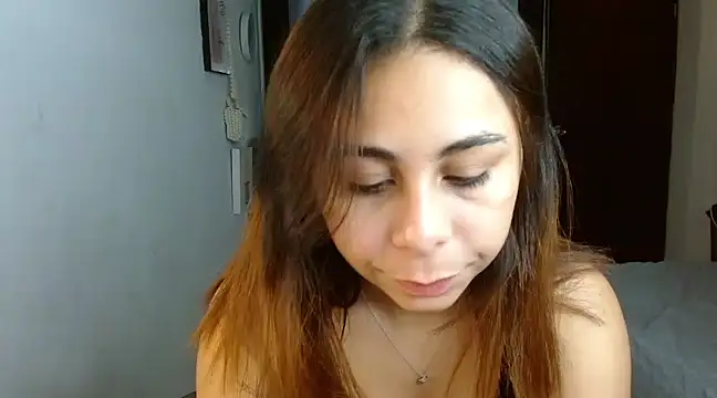 Snapshot of violet_leo chatting on 27, 2, 2025 violet leo online show from 27, 2, 2025