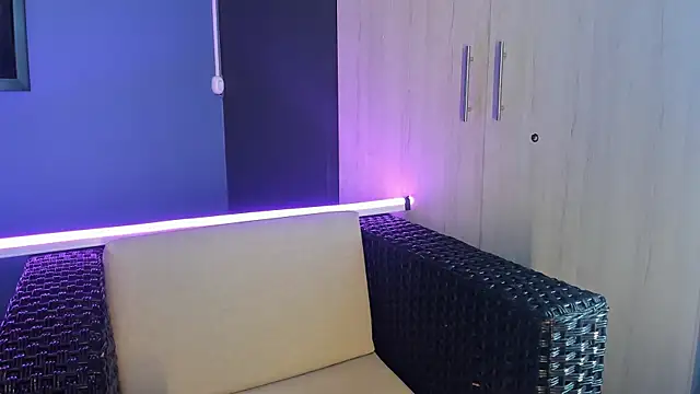 Snapshot of PaulinaDuarte chatting on 7, 3, 2025 PaulinaDuarte online show from 7, 3, 2025