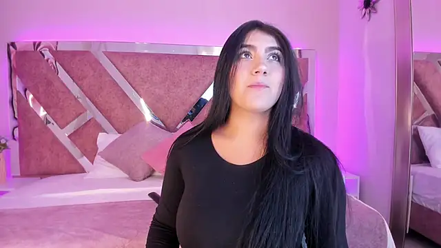 Snapshot of PaulinaDuarte chatting on 13, 3, 2025 PaulinaDuarte online show from 13, 3, 2025