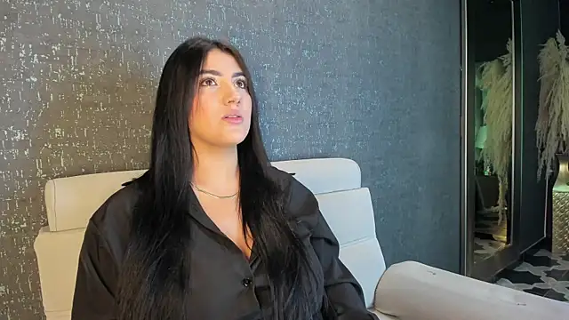 Snapshot of PaulinaDuarte chatting on 3, 10, 2025 PaulinaDuarte online show from 3, 10, 2025