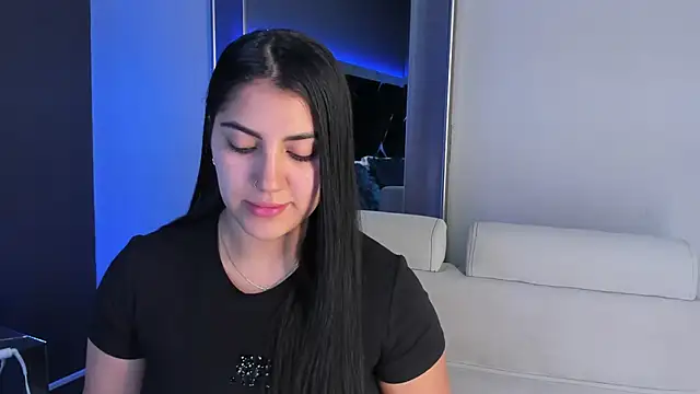 Snapshot of PaulinaDuarte chatting on 9, 10, 2025 PaulinaDuarte online show from 9, 10, 2025