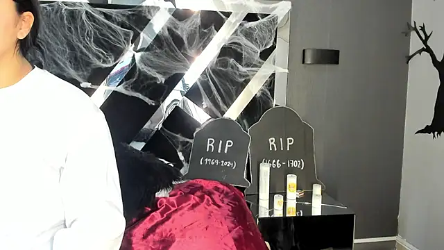 Snapshot of PaulinaDuarte chatting on 30, 10, 2025 PaulinaDuarte online show from 30, 10, 2025