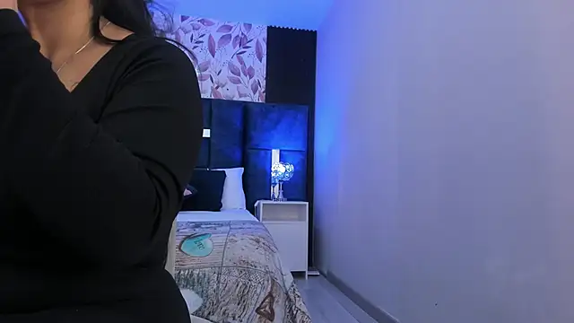 Snapshot of PaulinaDuarte chatting on 7, 11, 2025 PaulinaDuarte online show from 7, 11, 2025