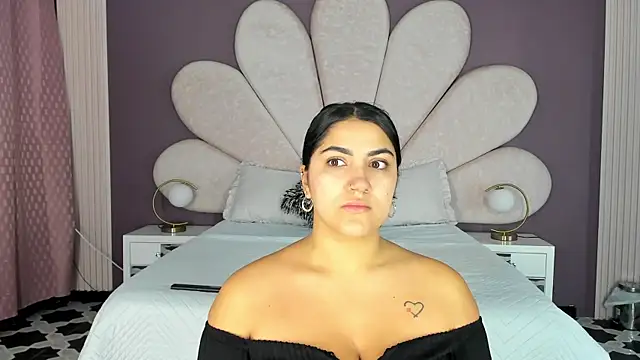 Snapshot of PaulinaDuarte chatting on 20, 11, 2025 PaulinaDuarte online show from 20, 11, 2025