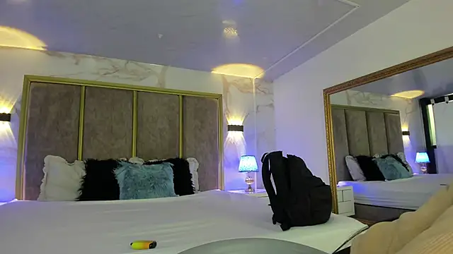 Snapshot of PaulinaDuarte chatting on 2, 12, 2025 PaulinaDuarte online show from 2, 12, 2025