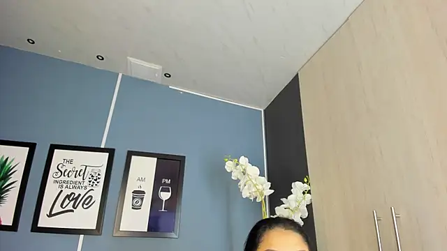 Snapshot of PaulinaDuarte chatting on 7, 1, 2026 PaulinaDuarte online show from 7, 1, 2026