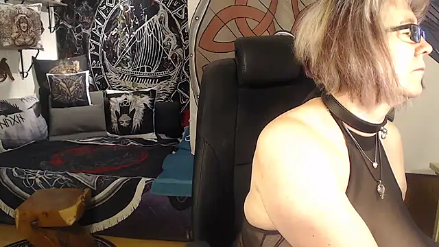 Snapshot of TittenMichelle chatting on 14, 6, 2026 TittenMichelle online show from 14, 6, 2026