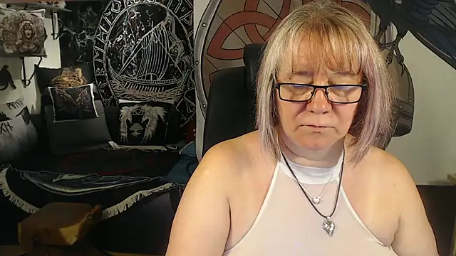 Snapshot of TittenMichelle chatting on 24, 7, 2026 TittenMichelle online show from 24, 7, 2026