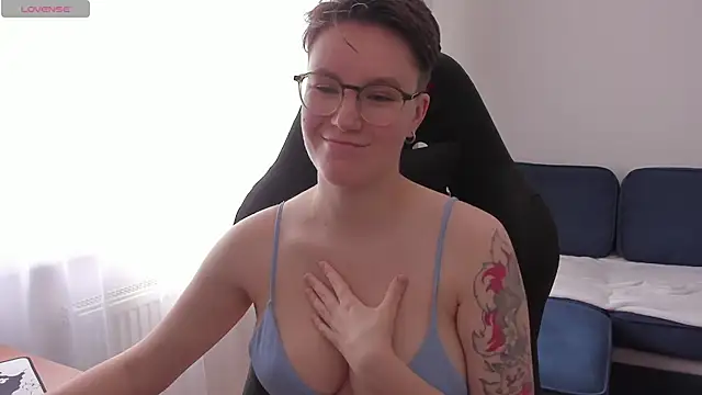 Snapshot of JessieFlower chatting on 20, 6, 2026 JessieFlower online show from 20, 6, 2026