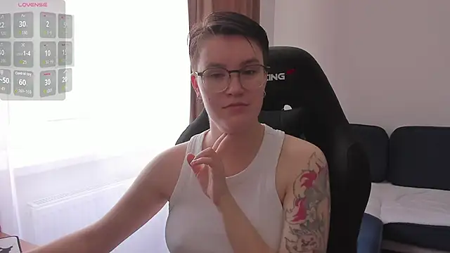 Snapshot of JessieFlower chatting on 4, 7, 2026 JessieFlower online show from 4, 7, 2026